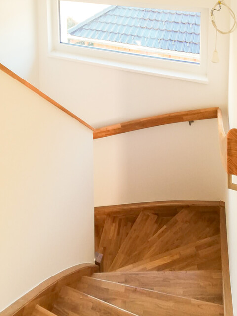 Tolles Einfamilienhaus in Hanglage mit Keller und Garage