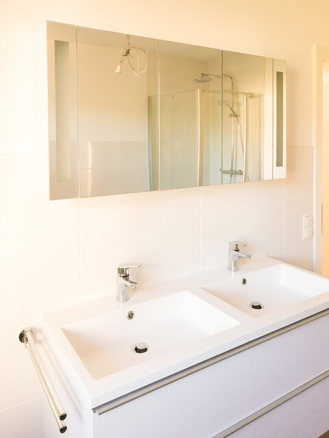 Tolles Einfamilienhaus in Hanglage mit Keller und Garage