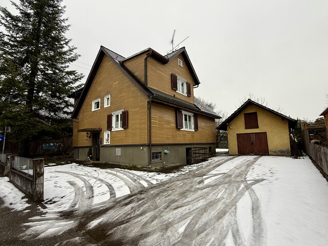 Großzügige, bebaute Liegenschaft mit viel Potenzial in Hohenems  zum Verkauf!