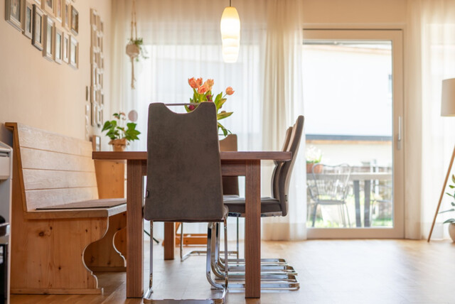 Ruhige, stilvolle Doppelhaushälfte privat zu vermieten