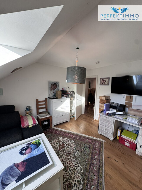 Lichtdurchflutete Dachgeschoss-Maisonette mit Traum-Blick auf den Weiher in Weißensberg!