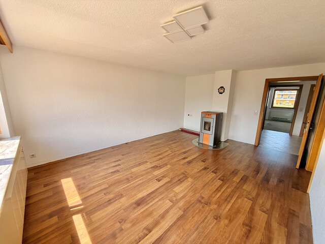 ... renovierungsbedürftige 3-Zimmer-Wohnung zu verkaufen