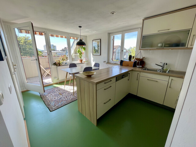 Maisonettewohnung mit Tiefgarage, 2 Balkone, Abstellraum, Keller und Fahrradabstellraum