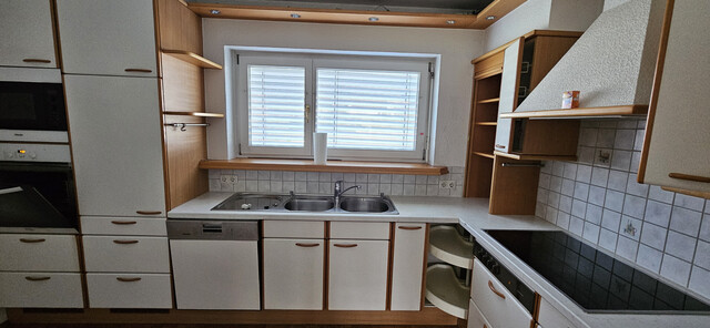 Schöne große Villa aus 1977 mit tollem Garten, Dornbirn in verkehrsruhiger Zone (Sackgasse), 6 Zimmer + Küche im EG