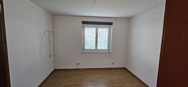 Schöne große Villa aus 1977 mit tollem Garten, Dornbirn in verkehrsruhiger Zone (Sackgasse), 6 Zimmer + Küche im EG