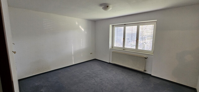 Schöne große Villa aus 1977 mit tollem Garten, Dornbirn in verkehrsruhiger Zone (Sackgasse), 6 Zimmer + Küche im EG