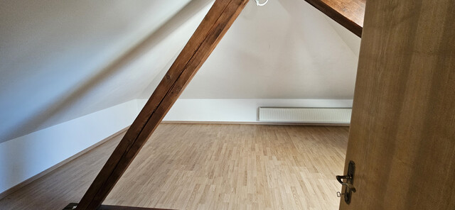 Schöne große Villa aus 1977 mit tollem Garten, Dornbirn in verkehrsruhiger Zone (Sackgasse), 6 Zimmer + Küche im EG