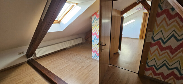 Schöne große Villa aus 1977 mit tollem Garten, Dornbirn in verkehrsruhiger Zone (Sackgasse), 6 Zimmer + Küche im EG