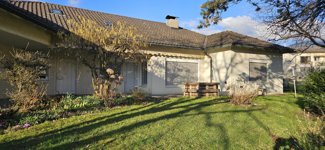 Schöne große Villa aus 1977 mit tollem Garten, Dornbirn in verkehrsruhiger Zone (Sackgasse), 6 Zimmer + Küche im EG