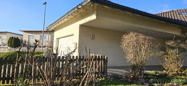 Schöne große Villa aus 1977 mit tollem Garten, Dornbirn in verkehrsruhiger Zone (Sackgasse), 6 Zimmer + Küche im EG