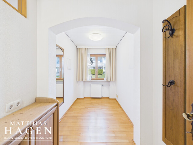 Großzügige Gartenwohnung in Seenähe