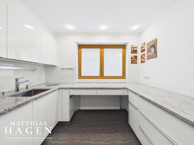 Großzügige Gartenwohnung in Seenähe