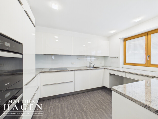 Großzügige Gartenwohnung in Seenähe