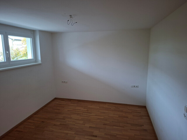 Großzügige 2-Zi-Wohnung mit Wintergarten in Hard zu vermieten!