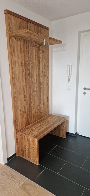 Provisionsfreie helle Dachgeschosswohnung mit Garage und Terrasse in Seenähe