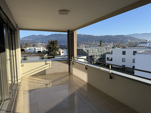 Moderne 3-Zimmer-Wohnung im Dachgeschoss inkl. 2 TG-Plätzen