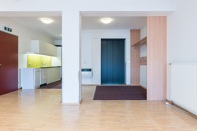 Schönes Büro mit Parkplatz in zentraler Lage