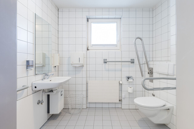 Schönes Büro mit Parkplatz in zentraler Lage
