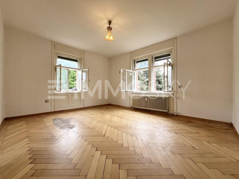 Sanierungsbedürftige 2-Zimmer-Wohnung bei City und See