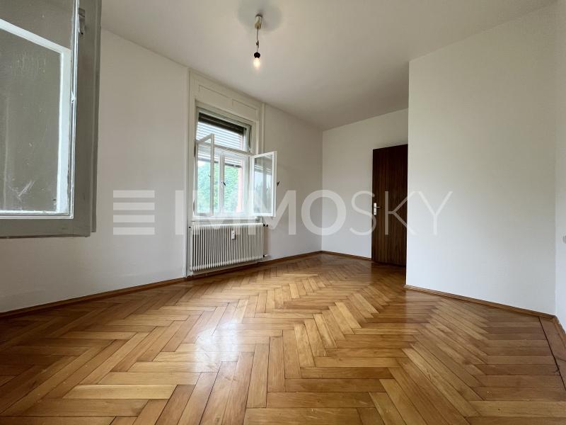 Sanierungsbedürftige 2-Zimmer-Wohnung bei City und See
