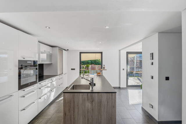 Modernisiertes Einfamilienhaus mit großzügigem Garten