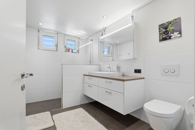 Exklusive Villa mit traumhafter Poollandschaft in absoluter Ruhelage