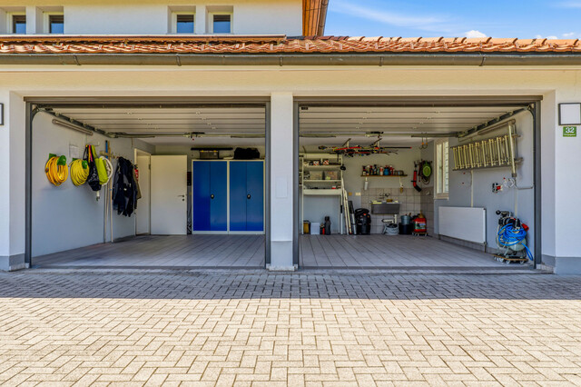Exklusive Villa mit traumhafter Poollandschaft in absoluter Ruhelage