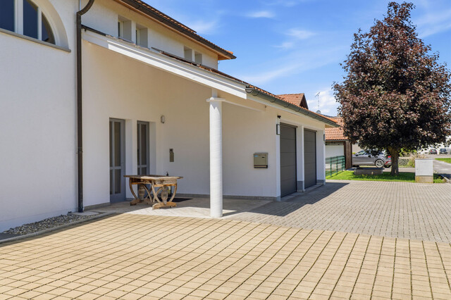 Exklusive Villa mit traumhafter Poollandschaft in absoluter Ruhelage