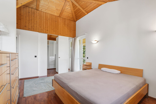Exklusive Villa mit traumhafter Poollandschaft in absoluter Ruhelage