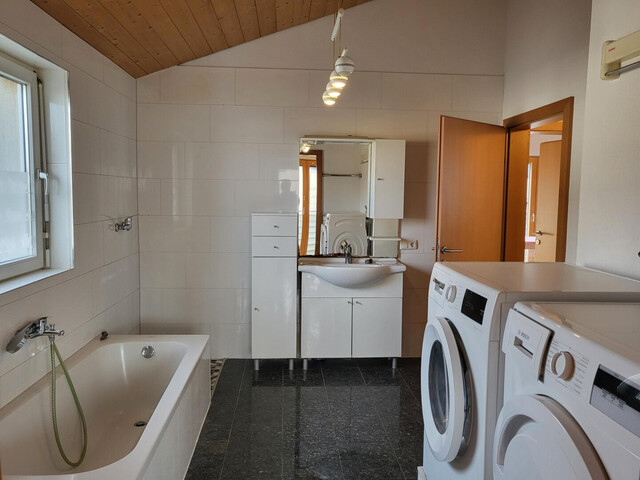 Charmante 4-Zimmer-Wohnung mit großzügiger Terrasse und Garten in Meiningen