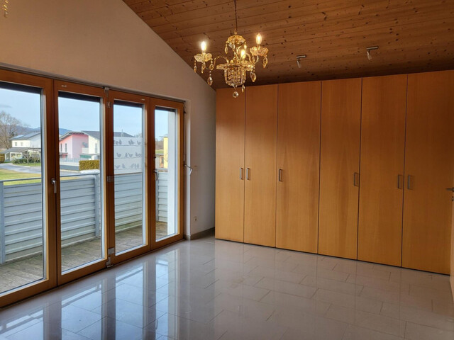 Charmante 4-Zimmer-Wohnung mit großzügiger Terrasse und Garten in Meiningen