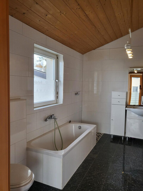 Charmante 4-Zimmer-Wohnung mit großzügiger Terrasse und Garten in Meiningen