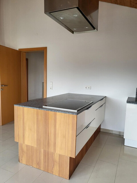 Charmante 4-Zimmer-Wohnung mit großzügiger Terrasse und Garten in Meiningen