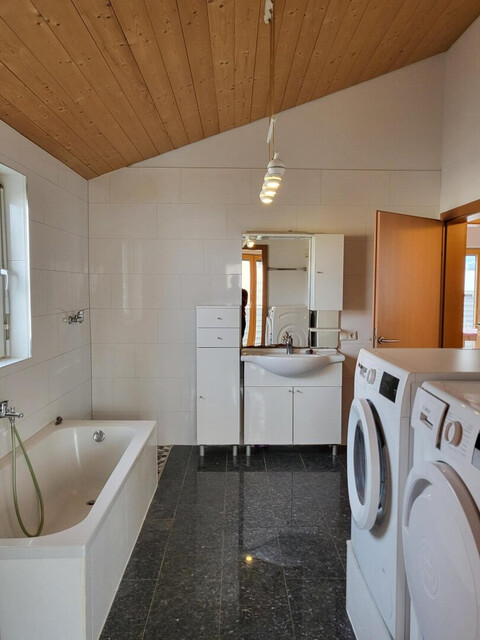 Charmante 4-Zimmer-Wohnung mit großzügiger Terrasse und Garten in Meiningen