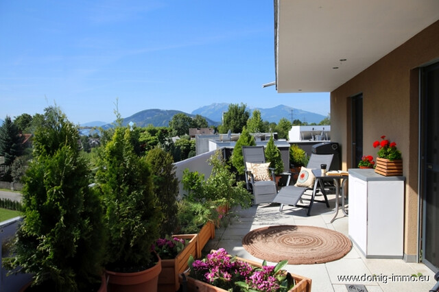 Urbane zweistöckige Dachgeschosswohnung mit tollem Ausblick in Altach