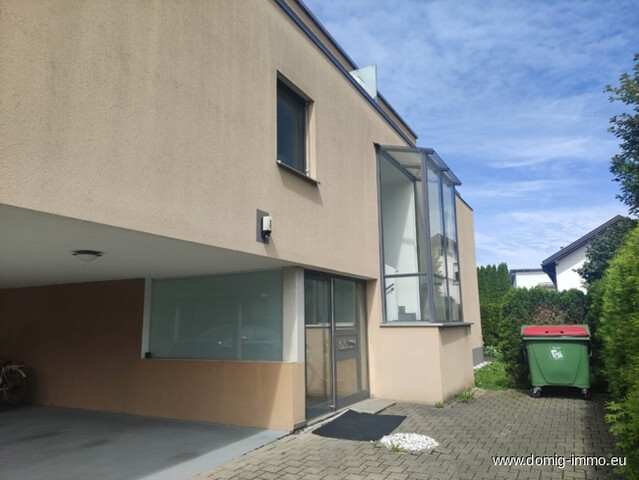 Urbane zweistöckige Dachgeschosswohnung mit tollem Ausblick in Altach