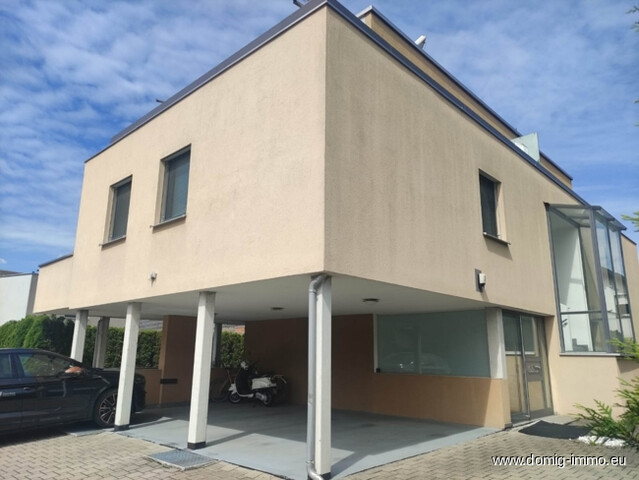 Urbane zweistöckige Dachgeschosswohnung mit tollem Ausblick in Altach