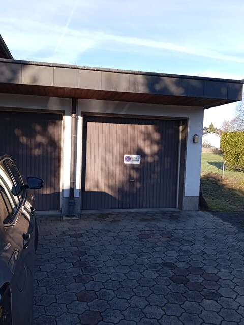 Grosses Haus mit zzt. 2 Wohnungen in sonniger Wohnlage provisionsfrei