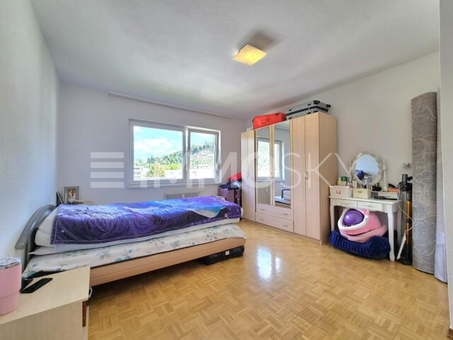 4-Zimmer Wohnung mit eigener Garagenbox