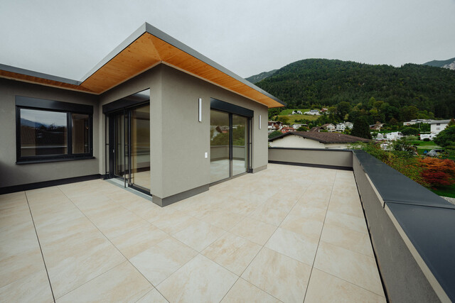 Sonnige 4-Zimmer Penthauswohnung in leichter Hanglage