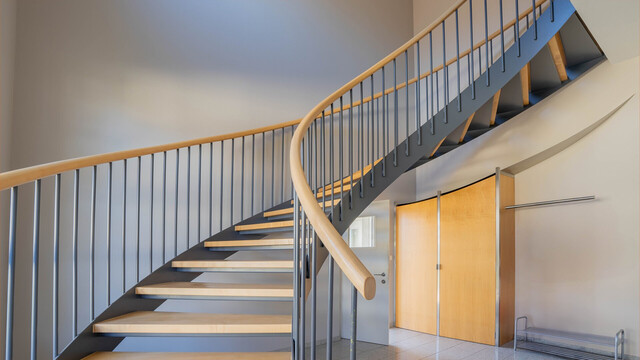 nur 2.465€/m2 Nutzfläche | Hard | Investitionspotential in gefragter Lage: Wohn- und Geschäftsgebäude mit 5 Einheiten