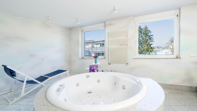 nur 2.465€/m2 Nutzfläche | Hard | Investitionspotential in gefragter Lage: Wohn- und Geschäftsgebäude mit 5 Einheiten