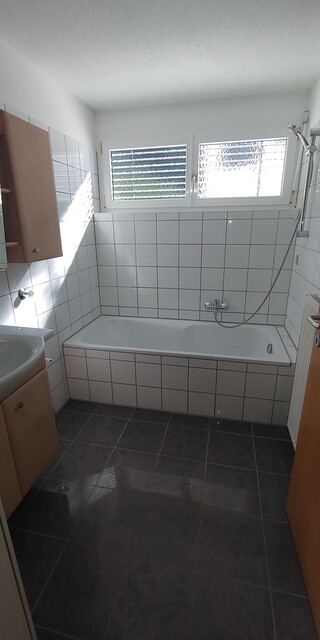 Helle Drei-Zimmerwohnung mit Ausblick über Götzis in ruhiger Lage am Wald