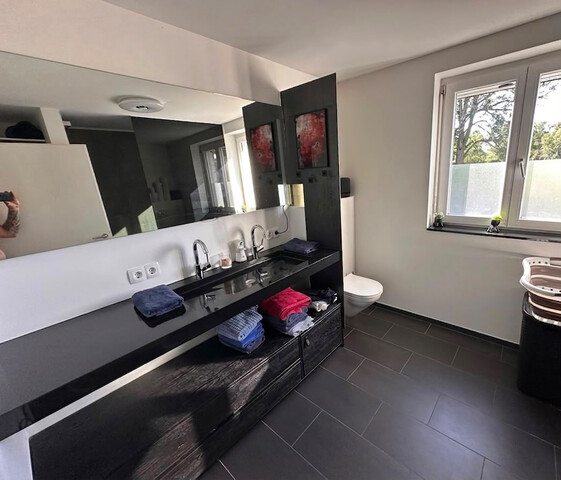 Hochwertige 3-Zimmer--Gartenwohnung in ruhiger naturnahen Umgebung