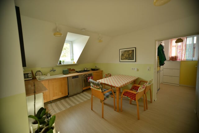 Gemütliche 4-Zimmer-Dachgeschosswohnung, provisionsfreie 