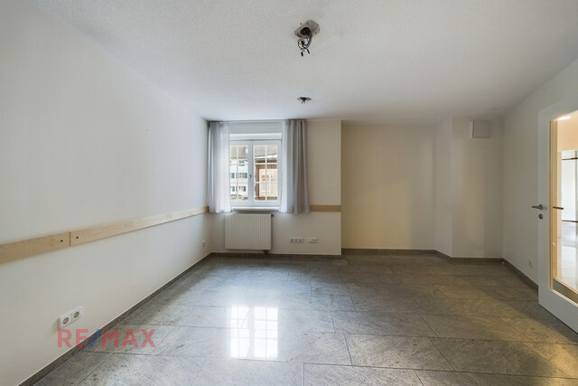 Ehemalige Arztpraxis in zentraler Lage – ideal auch als Bürofläche nutzbar