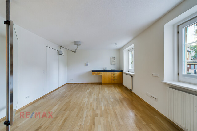 Ehemalige Arztpraxis in zentraler Lage – ideal auch als Bürofläche nutzbar