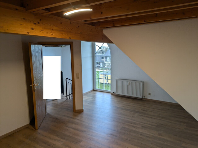 3-Zimmer Maisonette-Wohnung 76m² mit Parkplatz und Keller