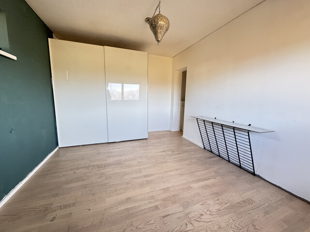 Bungalow mit traumhaftem Wintergarten in ruhiger Wohngegend