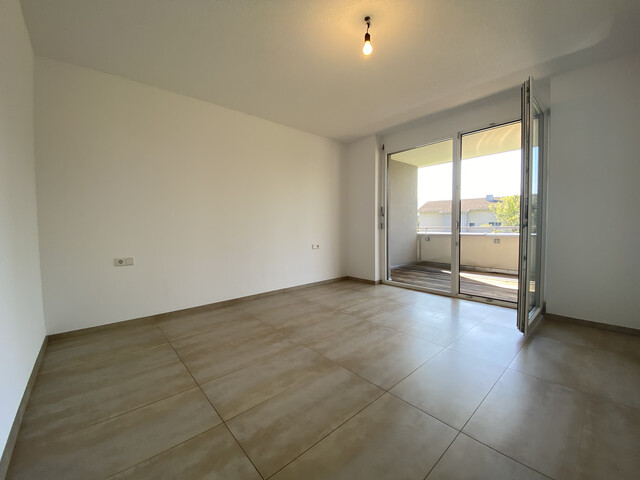 "ohne Provision" moderne, helle 2 Zimmer Wohnung mit großer Terrasse